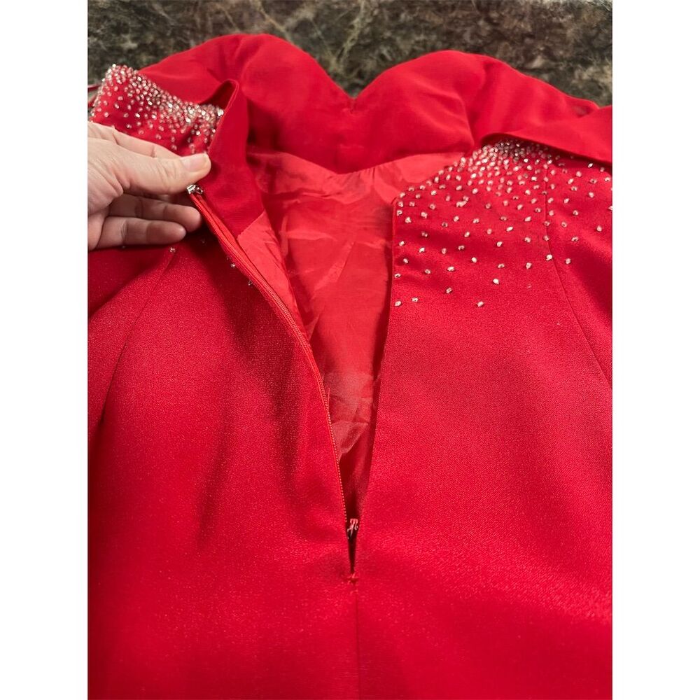 Cire Women's Size 10 Red Beaded V-Neck Long Evening Gown, wedding, prom, formal - Picture 16 of 16
